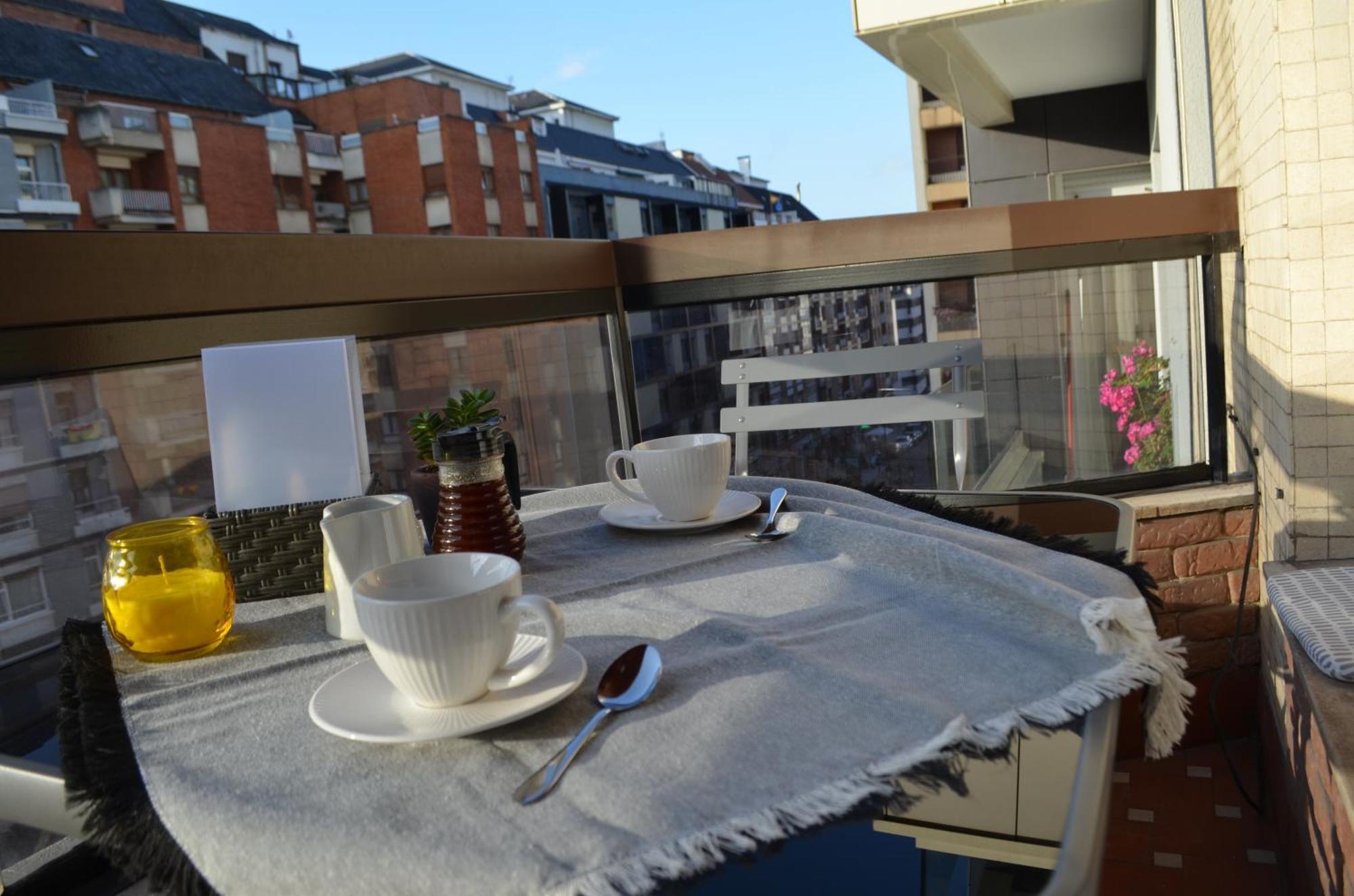 Explora Oviedo A Pie Lägenhet Exteriör bild